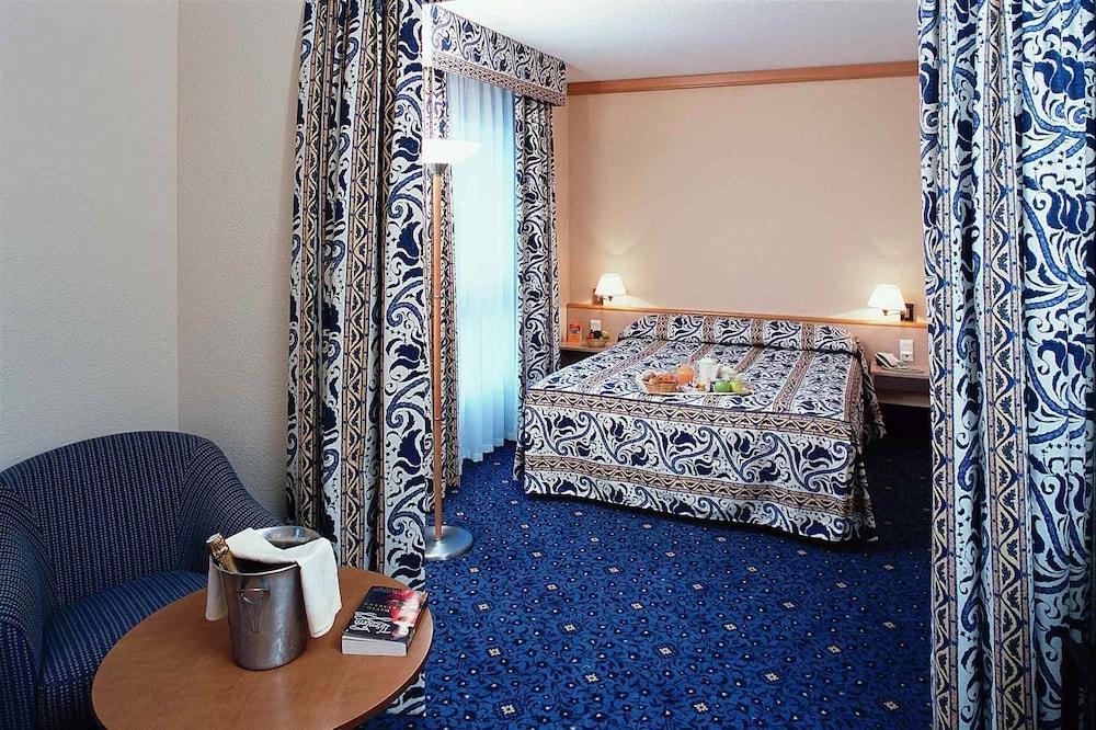 Hotel Demeures De Campagne Chateau De Fontainebleau Bagian luar foto